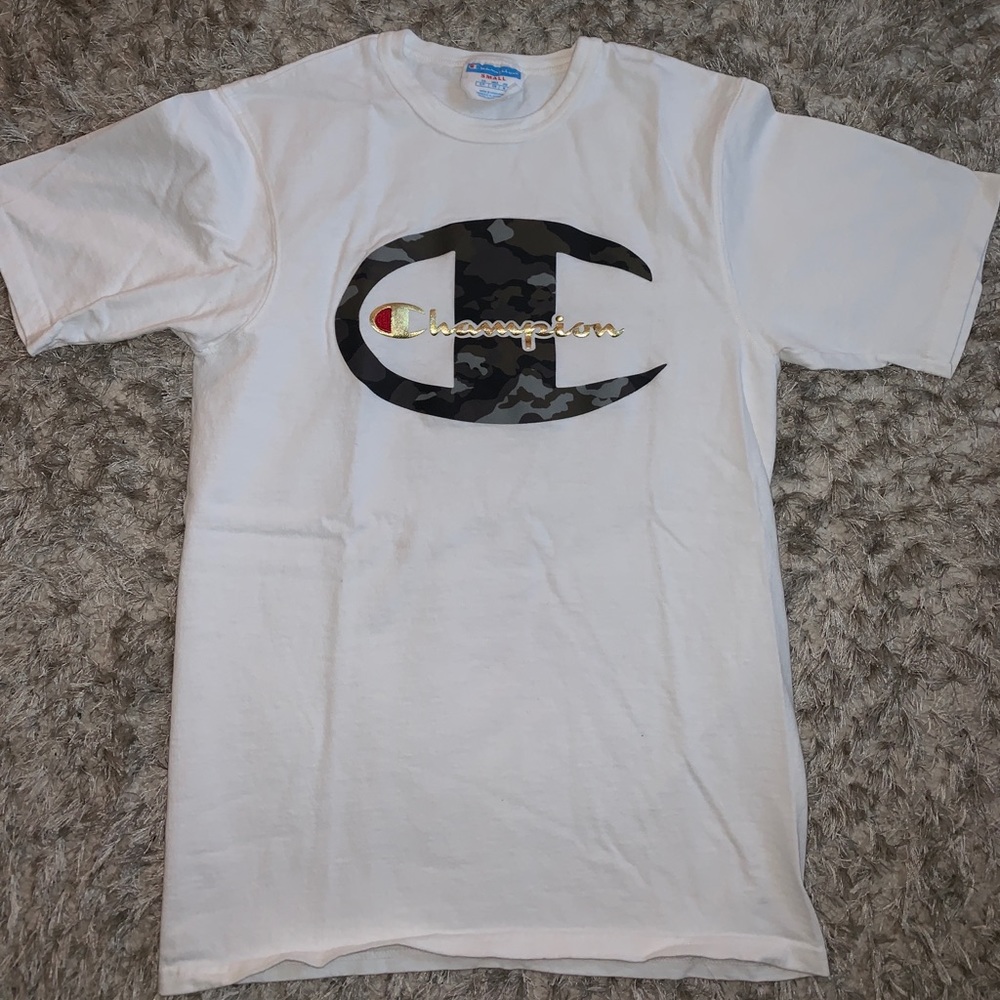 Champion T-shirt